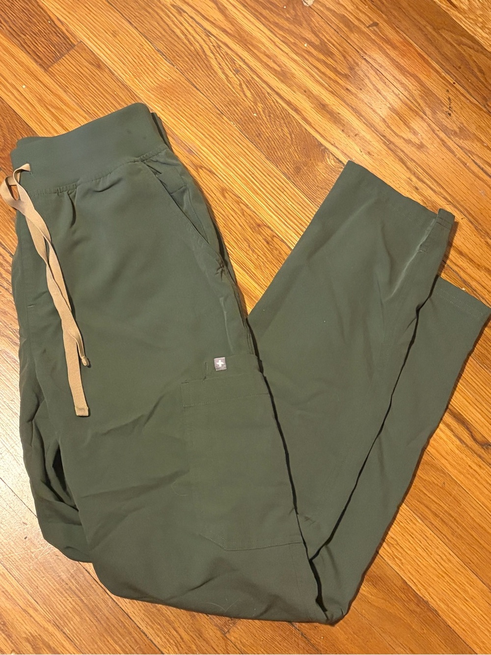 Figs women’s small Olive Green Drawstring Scrub Pants - Picture 1 of 4